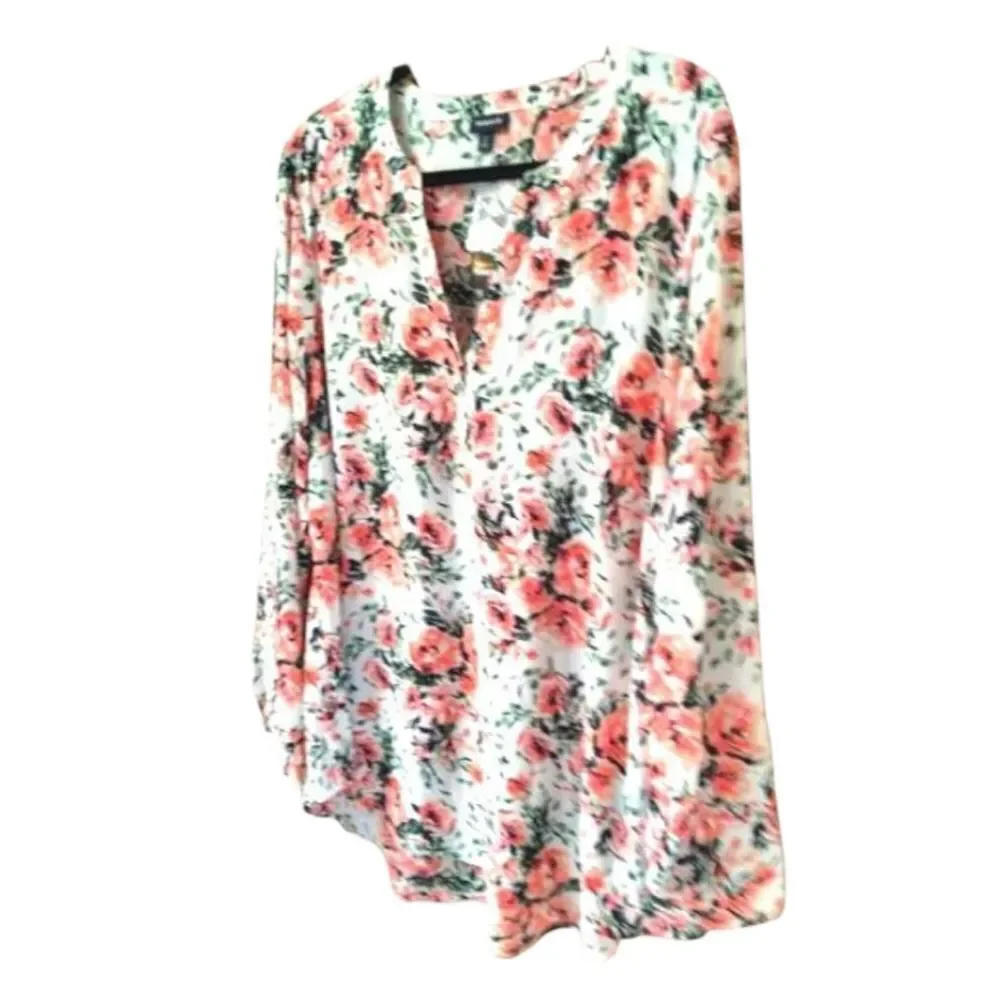 TORRID New Women's Floral Split Front Georgette Blouse. - Picture 5 of 15